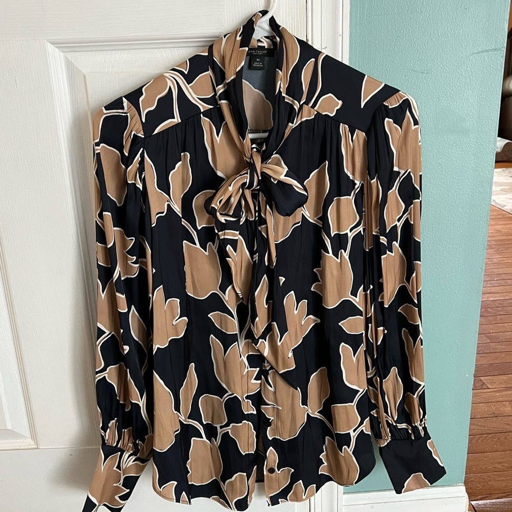 NWOT Ann Taylor navy bow blouse